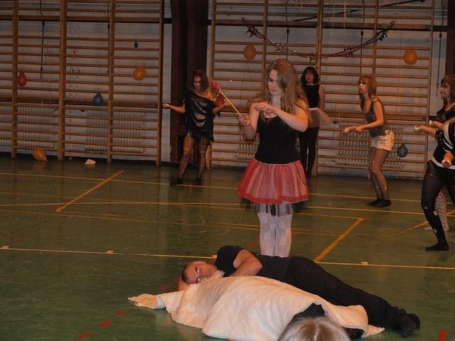 zombie tánc