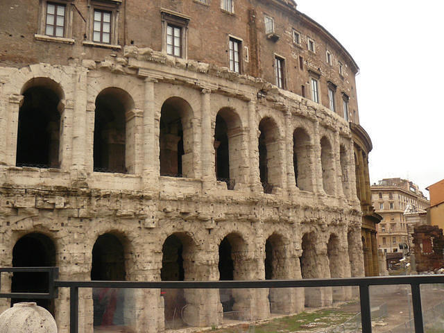 a teatro Marcello